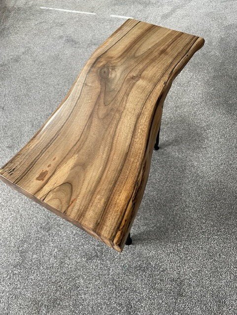 Walnut Live Edge Wood side/coffee table (4) - Image 5